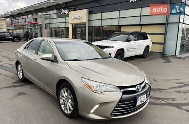 Toyota Camry 2015