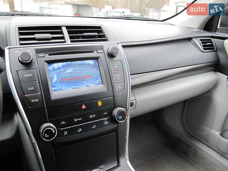 Седан Toyota Camry 2015 в Києві