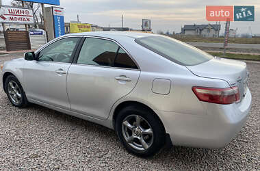 Седан Toyota Camry 2006 в Снятине