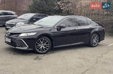 Седан Toyota Camry 2023 в Києві