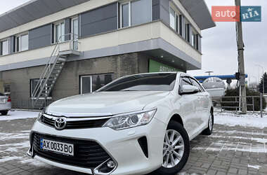 Седан Toyota Camry 2016 в Харкові