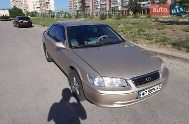 Седан Toyota Camry 2001 в Запорожье