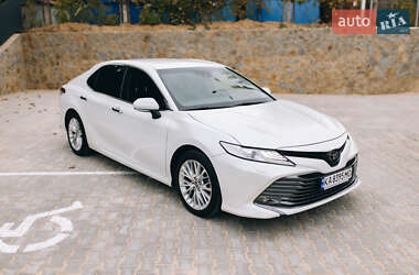 Toyota Camry 2020