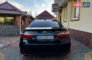 Седан Toyota Camry 2015 в Миколаєві