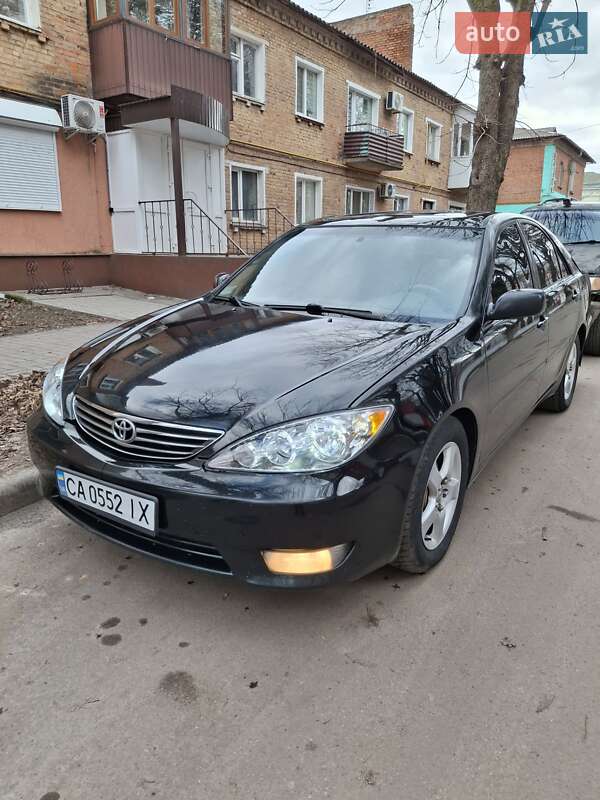 Седан Toyota Camry 2004 в Глухові