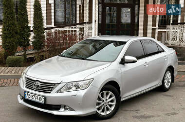 Седан Toyota Camry 2012 в Виннице