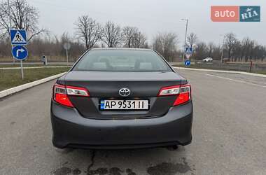 Седан Toyota Camry 2013 в Запоріжжі