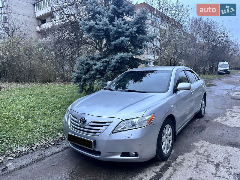 Седан Toyota Camry 2008 в Мукачевому