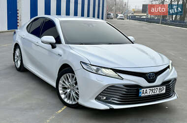 Toyota Camry 2019