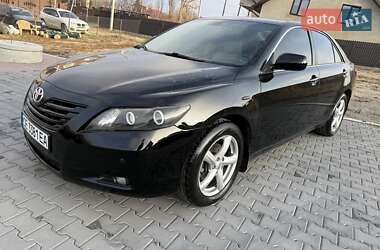 Седан Toyota Camry 2007 в Чернівцях