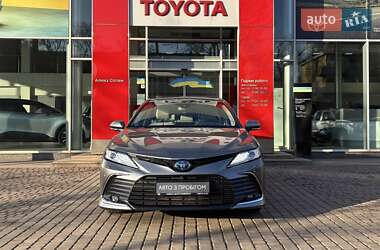 Седан Toyota Camry 2021 в Кривом Роге