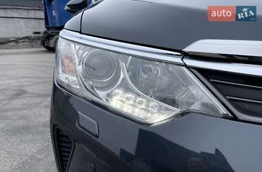 Седан Toyota Camry 2015 в Киеве