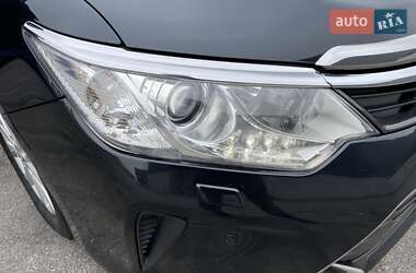 Седан Toyota Camry 2015 в Киеве