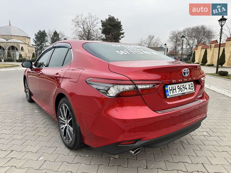 Седан Toyota Camry 2022 в Измаиле