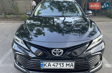 Седан Toyota Camry 2021 в Києві