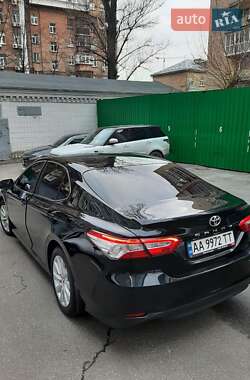 Седан Toyota Camry 2018 в 