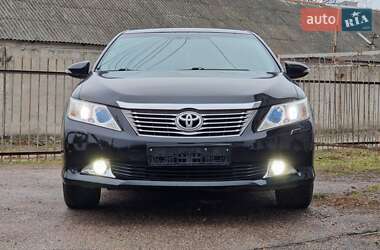 Седан Toyota Camry 2014 в Смеле