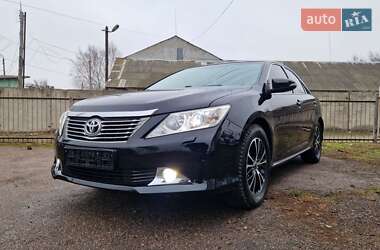 Седан Toyota Camry 2014 в Смеле