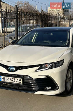 Toyota Camry 2021