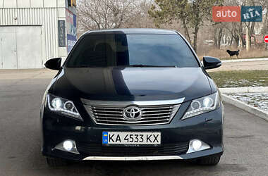 Седан Toyota Camry 2014 в Днепре