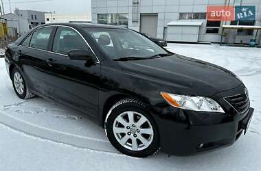 Седан Toyota Camry 2006 в Киеве