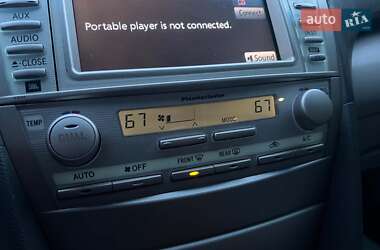 Седан Toyota Camry 2010 в 