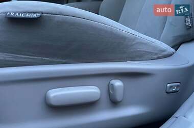 Седан Toyota Camry 2010 в 