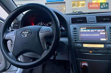 Седан Toyota Camry 2010 в 
