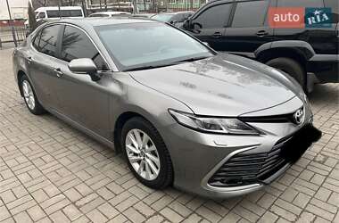 Седан Toyota Camry 2021 в 