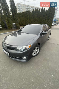 Седан Toyota Camry 2014 в Белой Церкви