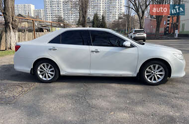 Седан Toyota Camry 2013 в Одессе