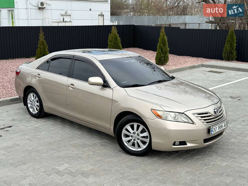 Седан Toyota Camry 2006 в 