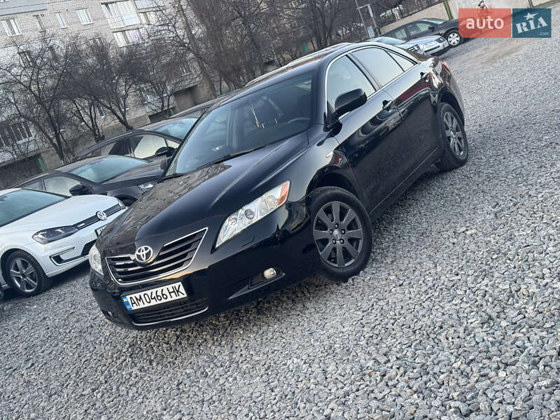 Седан Toyota Camry 2008 в Бердичеве