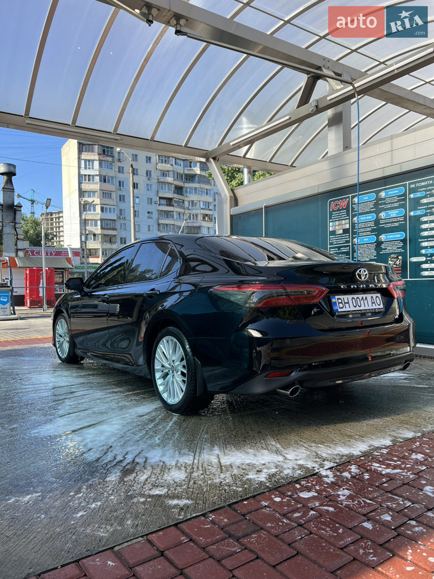 2020 Toyota Camry - мініатюра 2