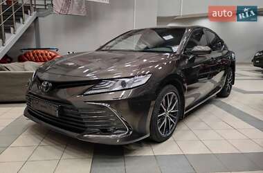 Седан Toyota Camry 2021 в Харькове