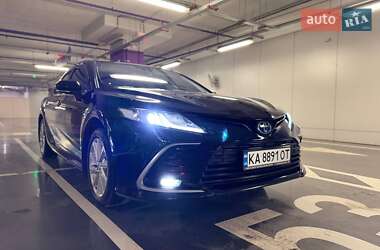 Седан Toyota Camry 2021 в Києві