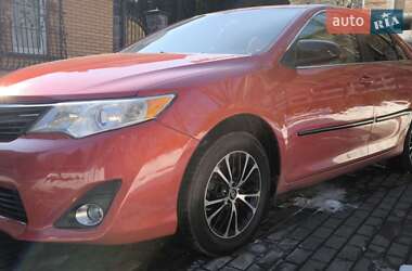 Седан Toyota Camry 2014 в Києві