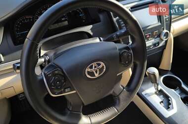 Седан Toyota Camry 2014 в Києві