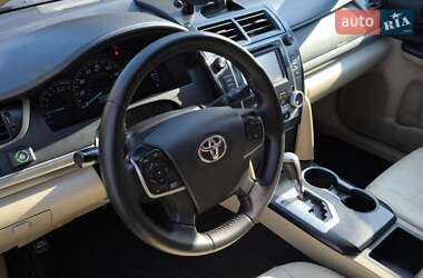 Седан Toyota Camry 2014 в Києві