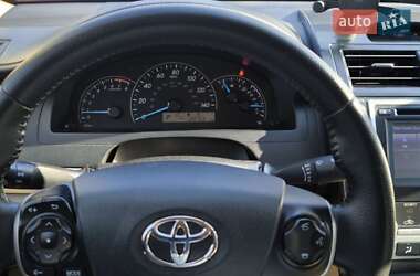 Седан Toyota Camry 2014 в Києві