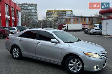 Седан Toyota Camry 2010 в Дніпрі