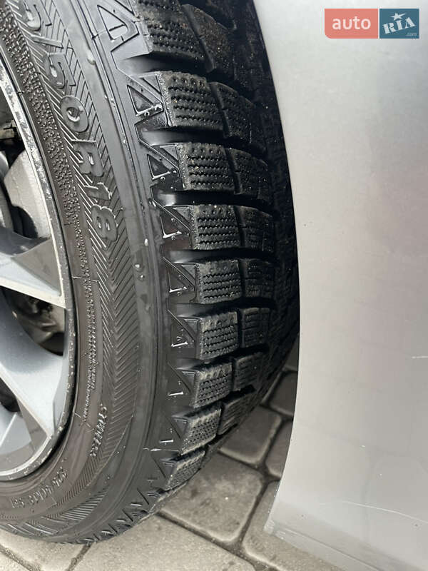 Седан Toyota Camry 2015 в Хмельницькому