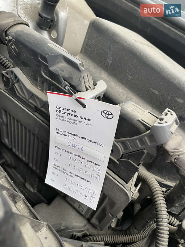 Седан Toyota Camry 2015 в Хмельницькому