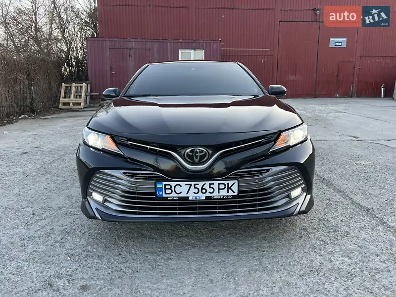 Toyota Camry 2018