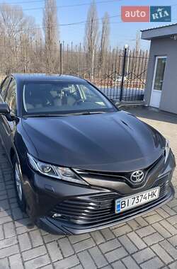 Седан Toyota Camry 2018 в Києві