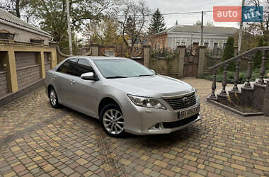 Седан Toyota Camry 2011 в Кропивницком