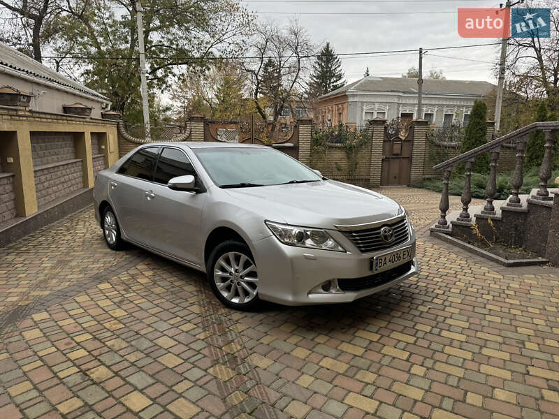 Седан Toyota Camry 2011 в Кропивницькому