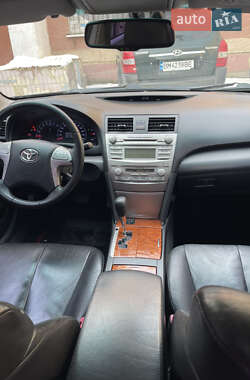 Седан Toyota Camry 2009 в Сумах