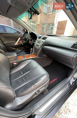 Седан Toyota Camry 2009 в Сумах