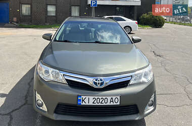 Седан Toyota Camry 2012 в Києві